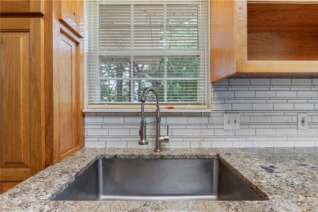 517 S Washington Avenue, Fayetteville, AR 72701
