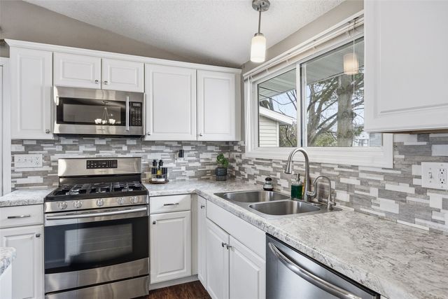 95 E Zeller Street, North Liberty, IA 52317