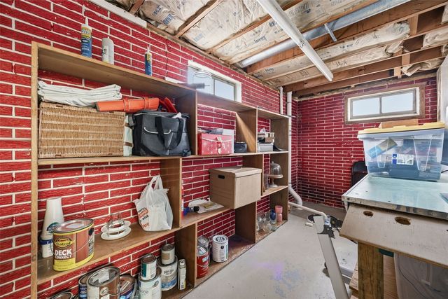 95 E Zeller Street, North Liberty, IA 52317