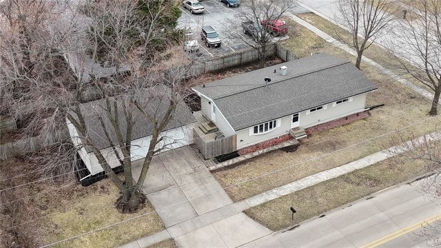 95 E Zeller Street, North Liberty, IA 52317