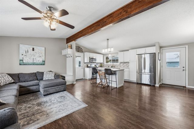 95 E Zeller Street, North Liberty, IA 52317