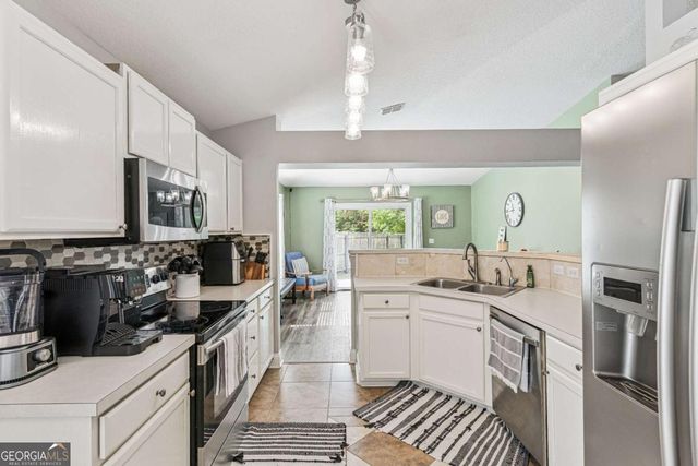 214 Pine Bluff Way, Kingsland, GA 31548