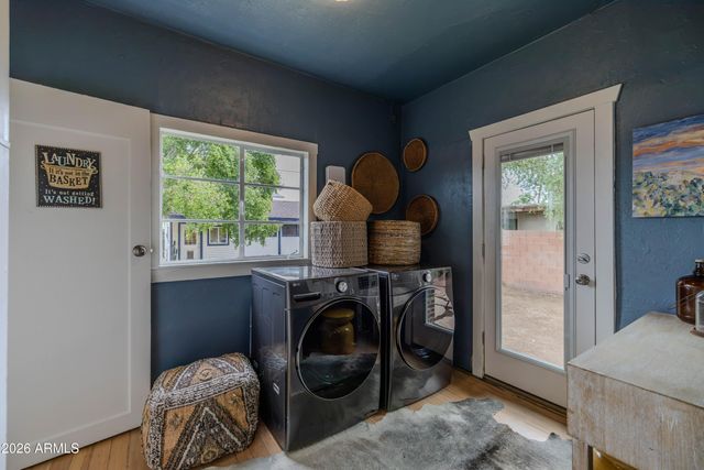 92 W LYNWOOD Street, Phoenix, AZ 85003