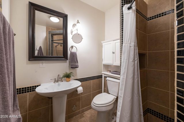 92 W LYNWOOD Street, Phoenix, AZ 85003