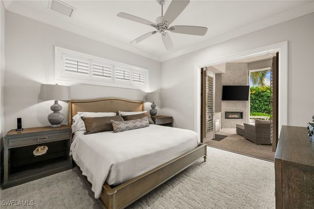 784 Anderson DR, Naples, FL 34103