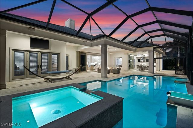 784 Anderson DR, Naples, FL 34103