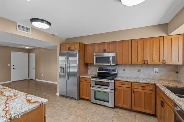 10317 W FLORIADE Drive, Sun City, AZ 85351