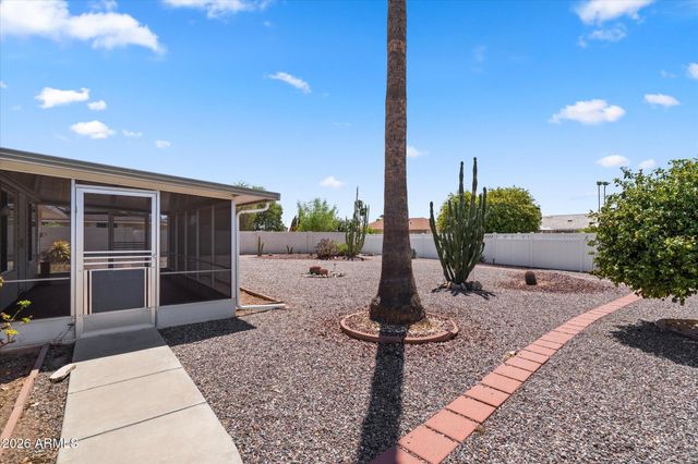 10317 W FLORIADE Drive, Sun City, AZ 85351