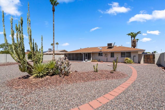 10317 W FLORIADE Drive, Sun City, AZ 85351