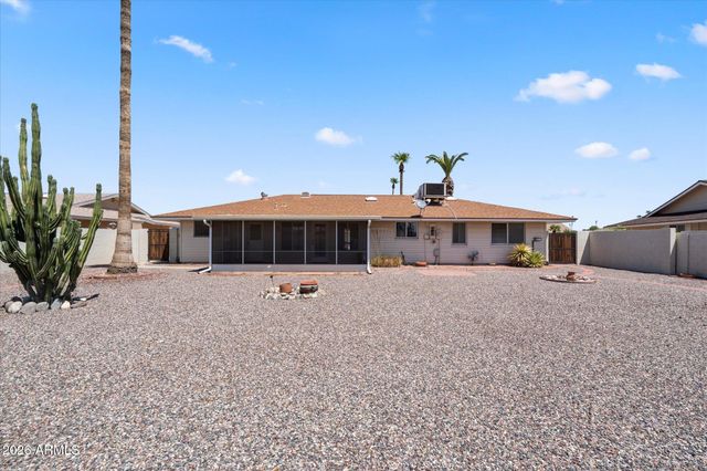 10317 W FLORIADE Drive, Sun City, AZ 85351