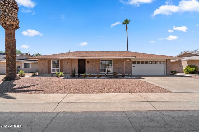10317 W FLORIADE Drive, Sun City, AZ 85351