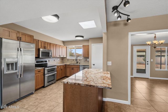 10317 W FLORIADE Drive, Sun City, AZ 85351