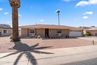 10317 W FLORIADE Drive, Sun City, AZ 85351