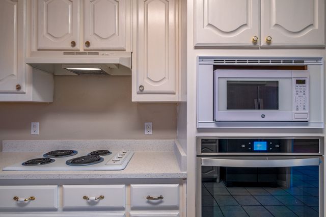 1225 Remington Park Drive, Talty, TX 75160