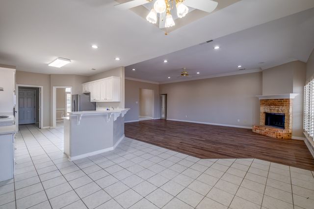 1225 Remington Park Drive, Talty, TX 75160