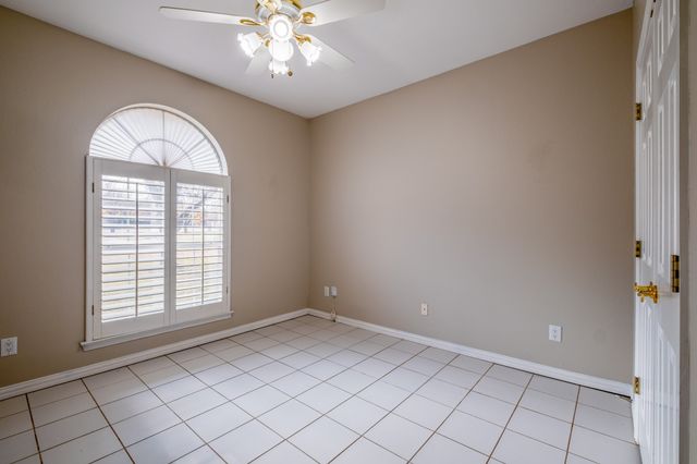 1225 Remington Park Drive, Talty, TX 75160