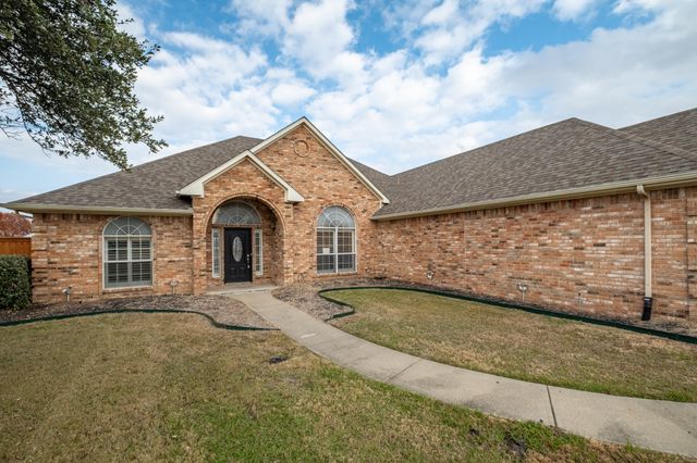 1225 Remington Park Drive, Talty, TX 75160