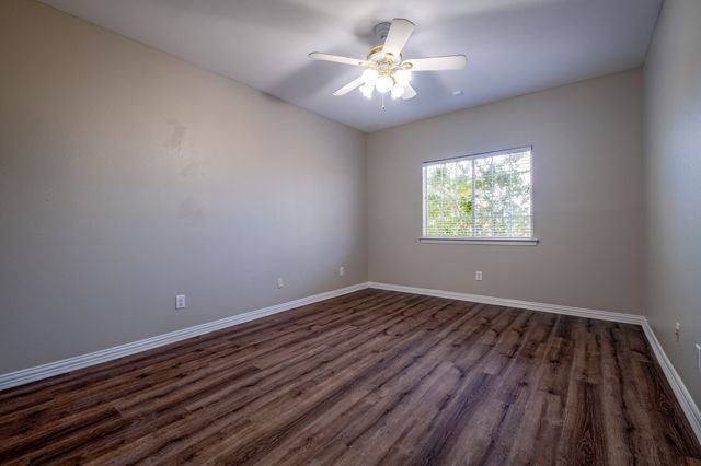 1225 Remington Park Drive, Talty, TX 75160