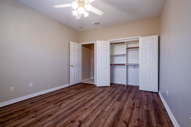 1225 Remington Park Drive, Talty, TX 75160