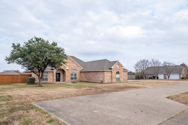 1225 Remington Park Drive, Talty, TX 75160