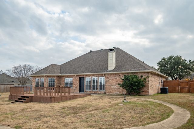 1225 Remington Park Drive, Talty, TX 75160