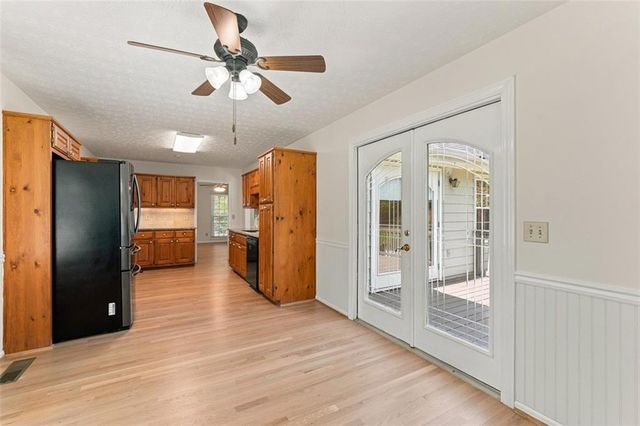150 Acorn Drive, Mcdonough, GA 30253
