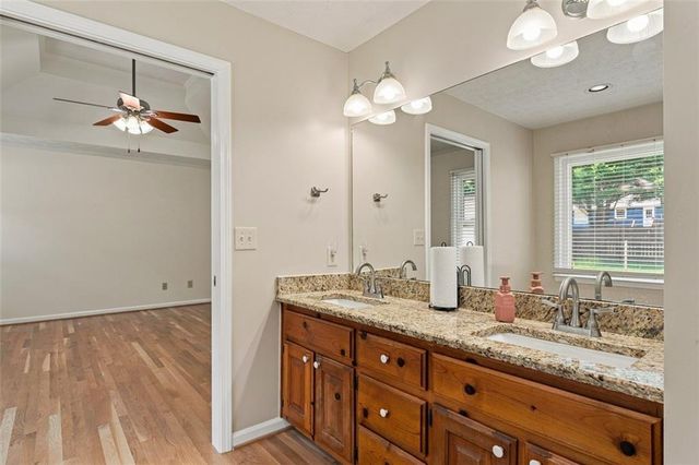 150 Acorn Drive, Mcdonough, GA 30253