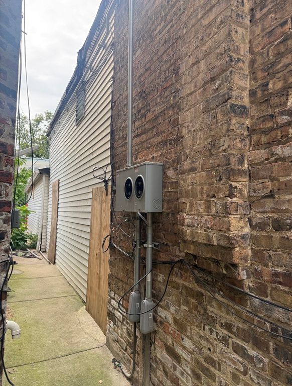 1942 S Hamlin Avenue, Chicago, IL 60623 — photo 4