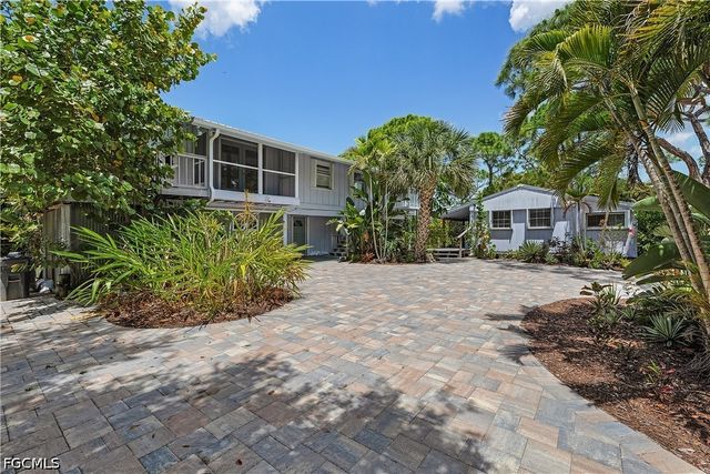 10545 Habitat TRL, Bokeelia, FL 33922