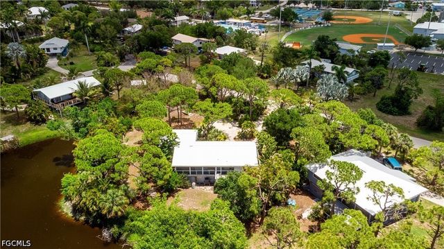 10545 Habitat TRL, Bokeelia, FL 33922