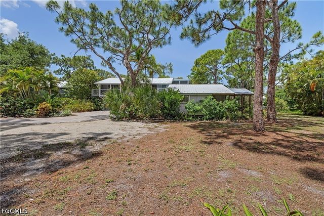 10545 Habitat TRL, Bokeelia, FL 33922
