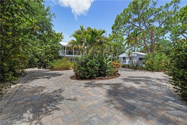 10545 Habitat TRL, Bokeelia, FL 33922