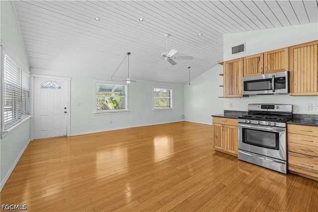 10545 Habitat TRL, Bokeelia, FL 33922
