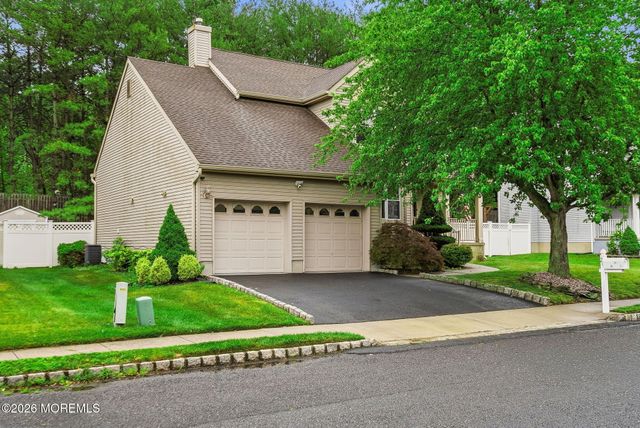29 Enclosure Drive, Morganville, NJ 07751