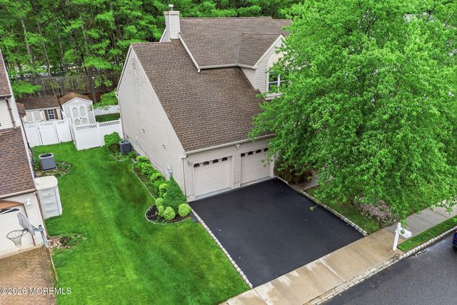 29 Enclosure Drive, Morganville, NJ 07751