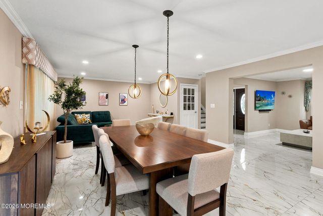 29 Enclosure Drive, Morganville, NJ 07751