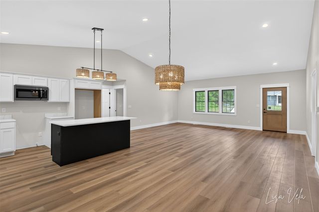 5527 E Samantha Lane, Twin Lake, MI 49457