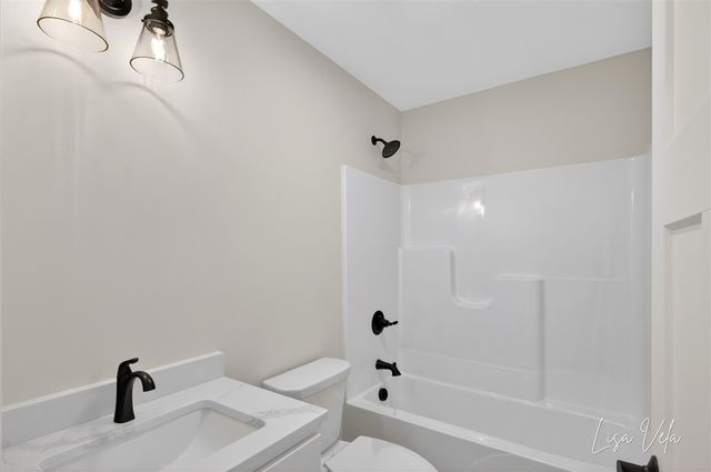 5527 E Samantha Lane, Twin Lake, MI 49457