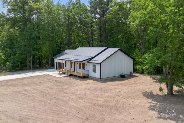 5527 E Samantha Lane, Twin Lake, MI 49457