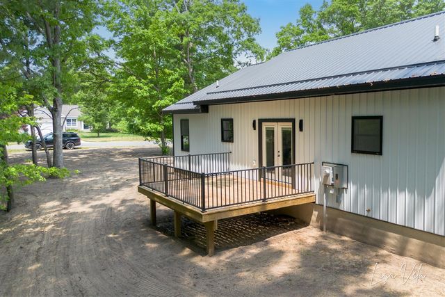 5527 E Samantha Lane, Twin Lake, MI 49457