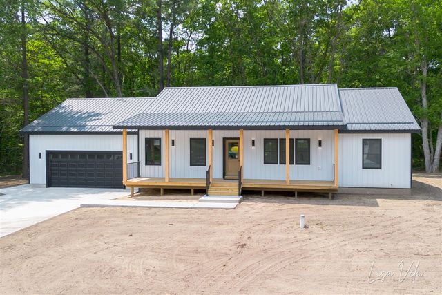 5527 E Samantha Lane, Twin Lake, MI 49457