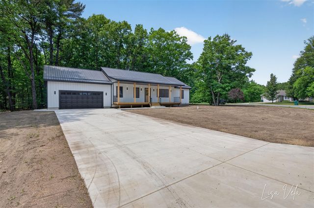 5527 E Samantha Lane, Twin Lake, MI 49457