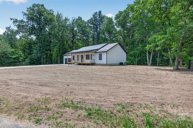 5527 E Samantha Lane, Twin Lake, MI 49457