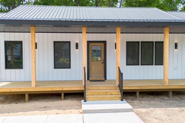 5527 E Samantha Lane, Twin Lake, MI 49457
