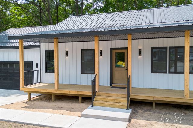 5527 E Samantha Lane, Twin Lake, MI 49457