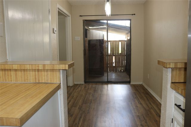 1515 Cherrycrest Street, Dallas, TX 75228
