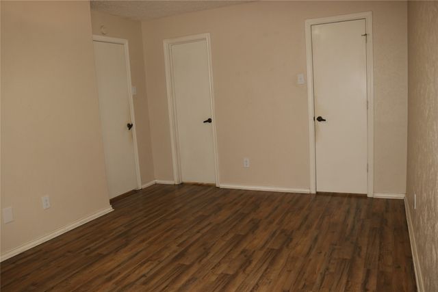 1515 Cherrycrest Street, Dallas, TX 75228