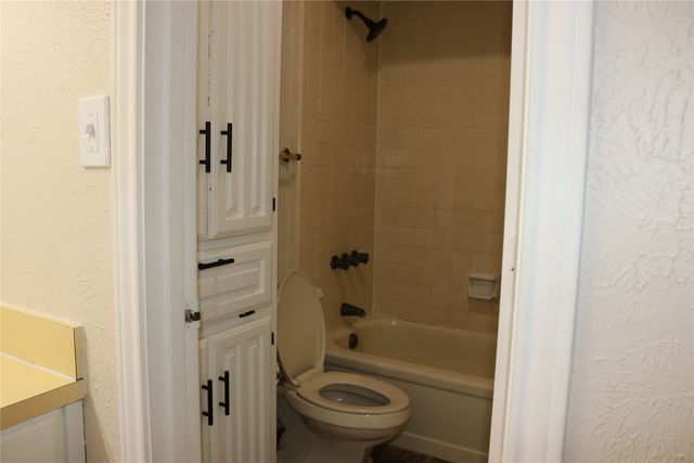 1515 Cherrycrest Street, Dallas, TX 75228