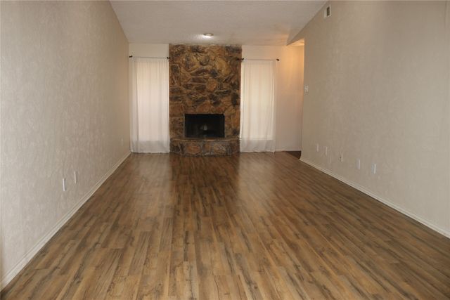 1515 Cherrycrest Street, Dallas, TX 75228