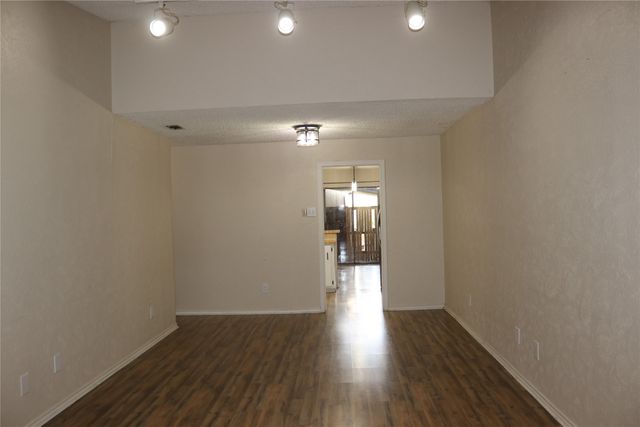 1515 Cherrycrest Street, Dallas, TX 75228